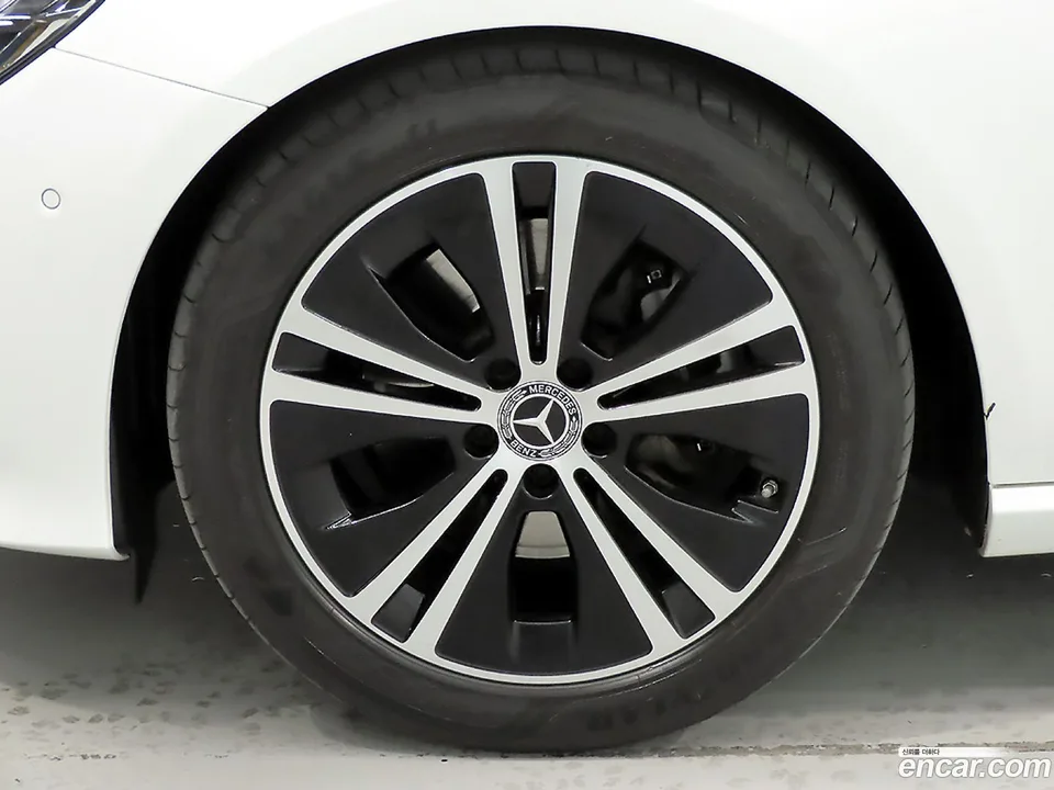 Mercedes-Benz E-Class E250 2022 — thumbnail 5