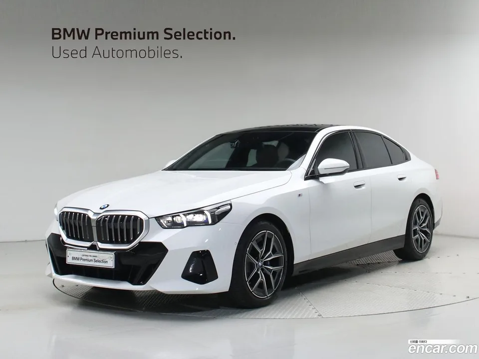 BMW 5 Series 523d M 2025 — photo 1, buy with delivery to Moscow