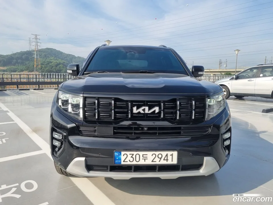 Kia Mohave The Master 3.0 4WD 7 2023 — photo 1, buy with delivery to Moscow