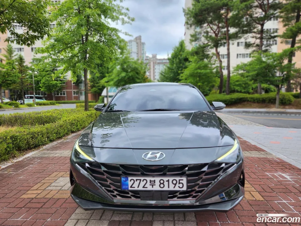 Hyundai Avante 1.6 2022 — photo 1, buy with delivery to Moscow