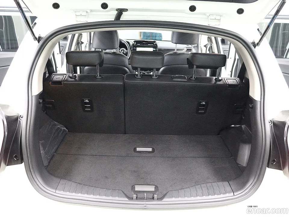 KG Mobility Tivoli 1.5 2WD 2022 — thumbnail 2