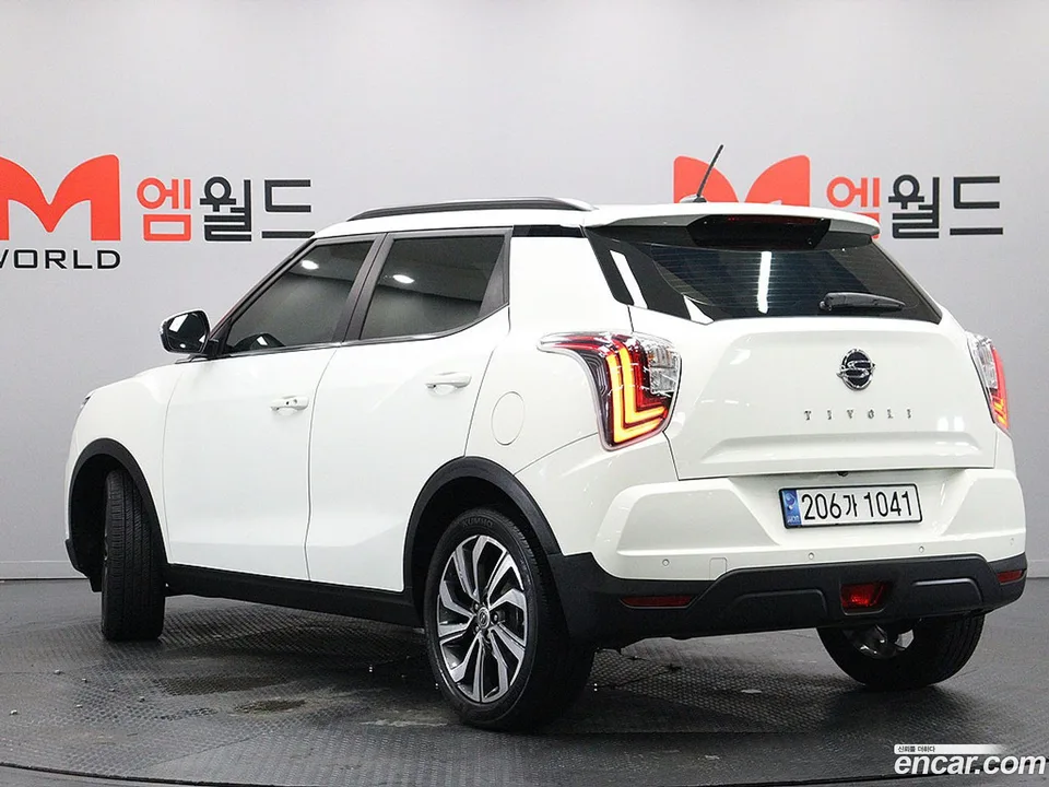 KG Mobility Tivoli 1.5 2WD 2022 — thumbnail 4