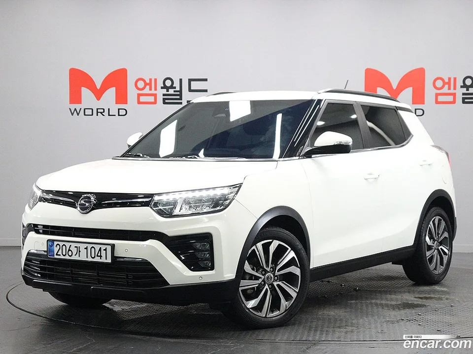 KG Mobility Tivoli 1.5 2WD 2022 — photo 1, buy with delivery to Moscow