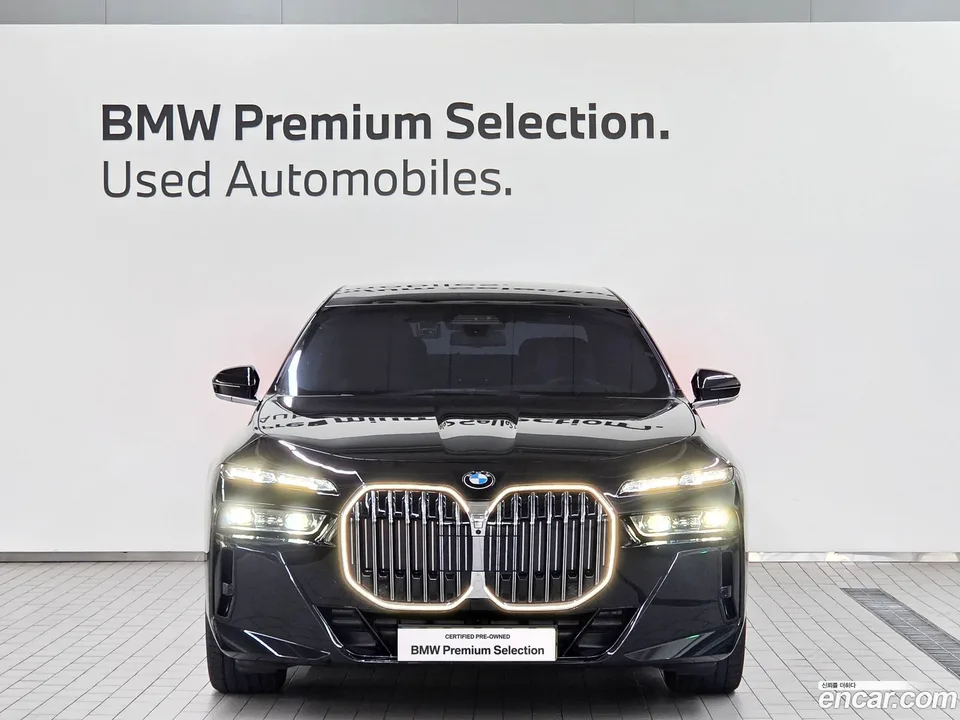 BMW 7 Series 740i xDrive M 2024 — миниатюра 3
