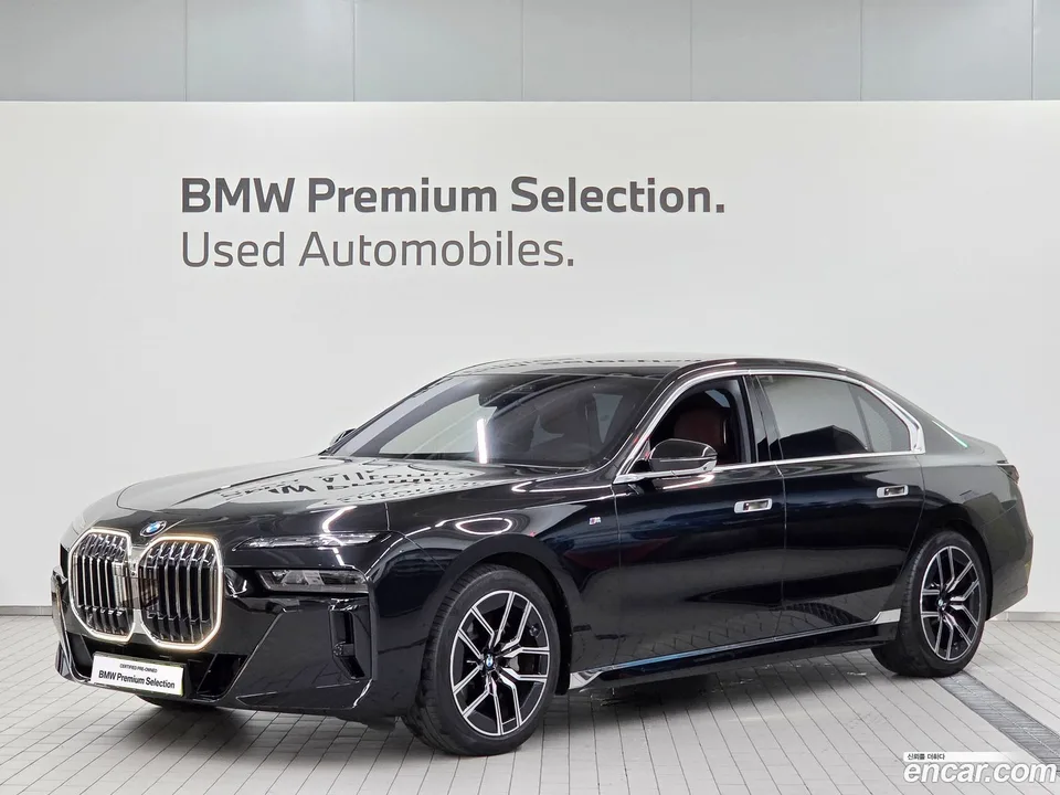 BMW 7 Series 740i xDrive M 2024 — фото 1, купить с доставкой в Москву
