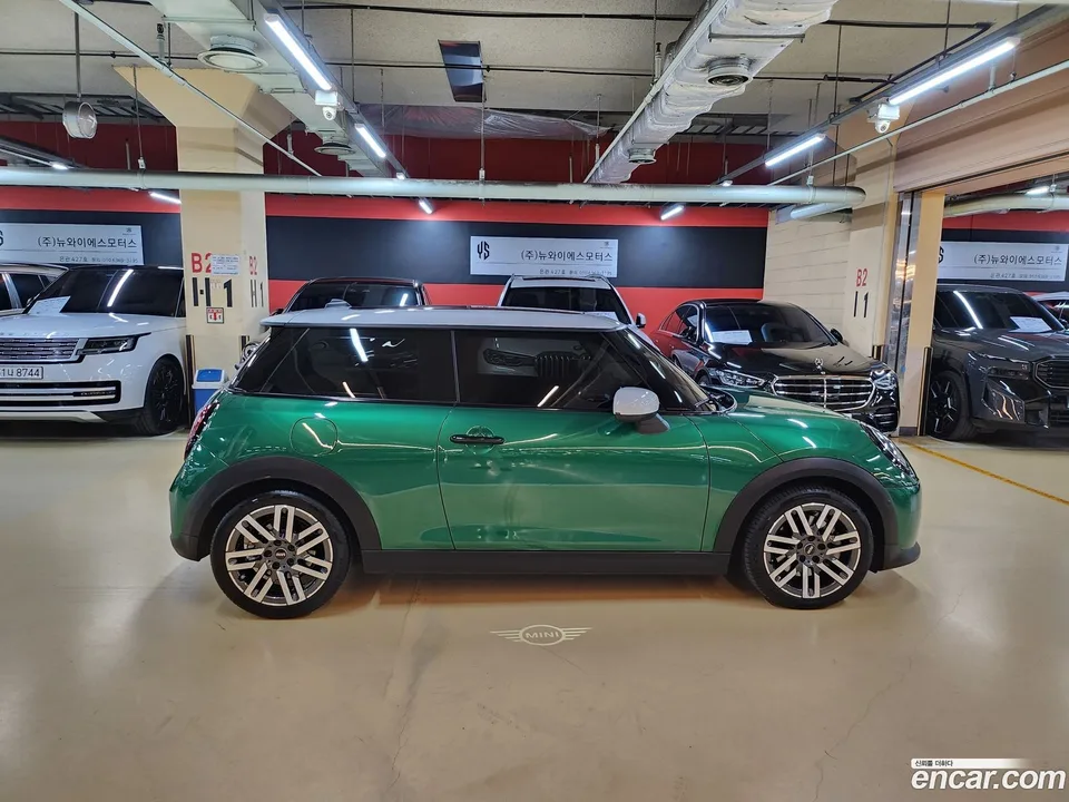 MINI Cooper C 2025 — thumbnail 3
