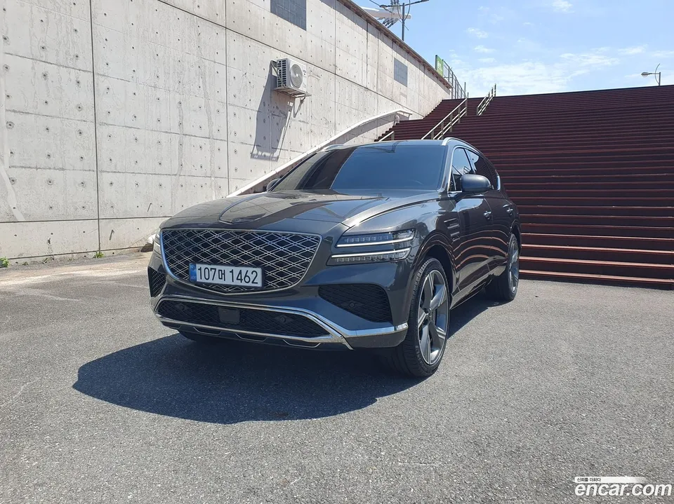 Genesis GV80 2.5T AWD 2024 — photo 1, buy with delivery to Moscow
