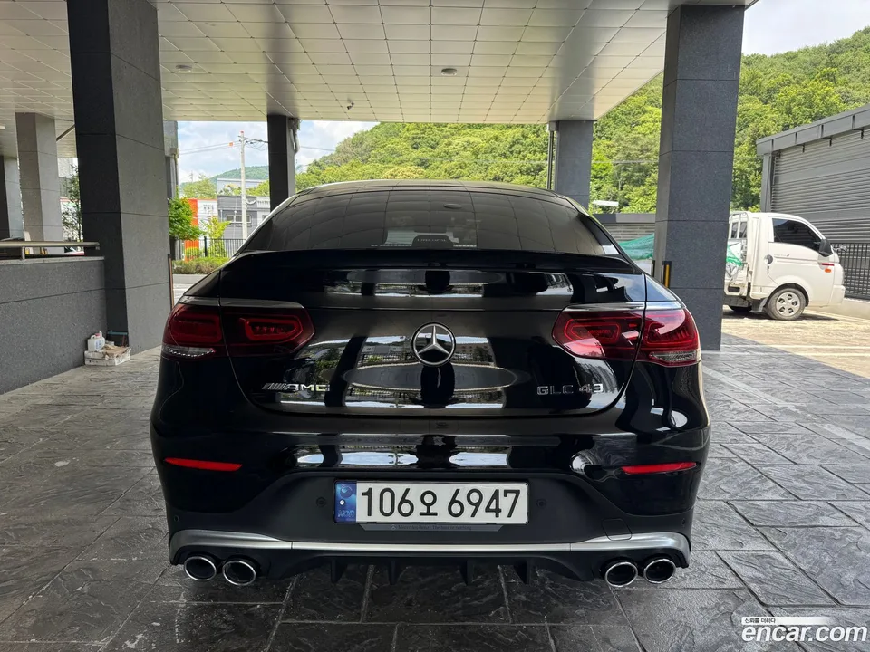Mercedes-Benz GLC-Class AMG GLC43 4MATIC 2023 — thumbnail 2