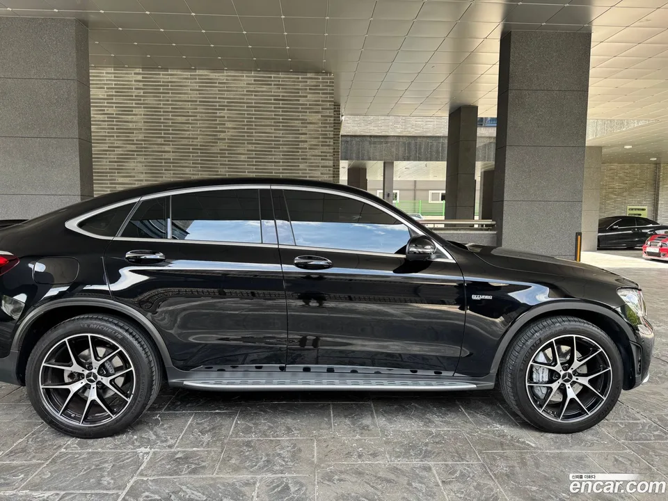Mercedes-Benz GLC-Class AMG GLC43 4MATIC 2023 — thumbnail 4