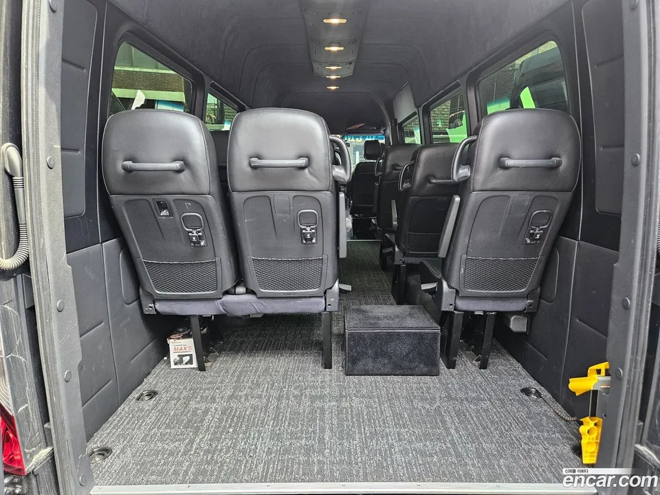Mercedes-Benz Sprinter 3.0 2023 — thumbnail 5