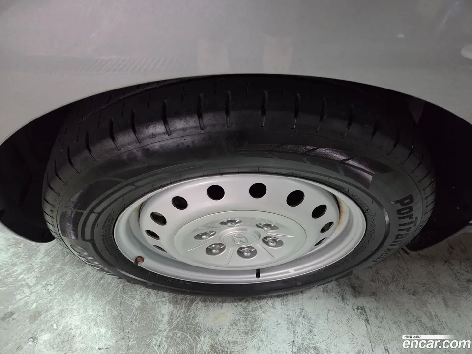 Hyundai Staria 5 2022 — thumbnail 2