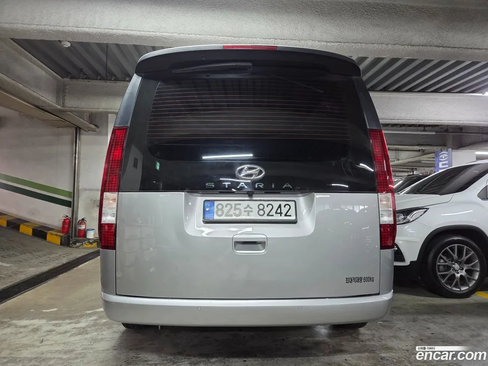 Hyundai Staria 5 2022 — thumbnail 4