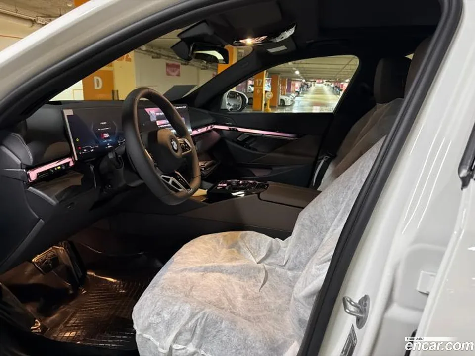 BMW 5 Series 520i M 2026 — thumbnail 3