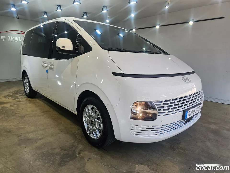 Hyundai Staria HEV 1.6 11 2024 — thumbnail 3