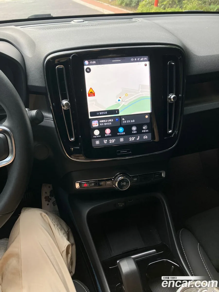 Volvo C40 Recharge 2024 — thumbnail 2