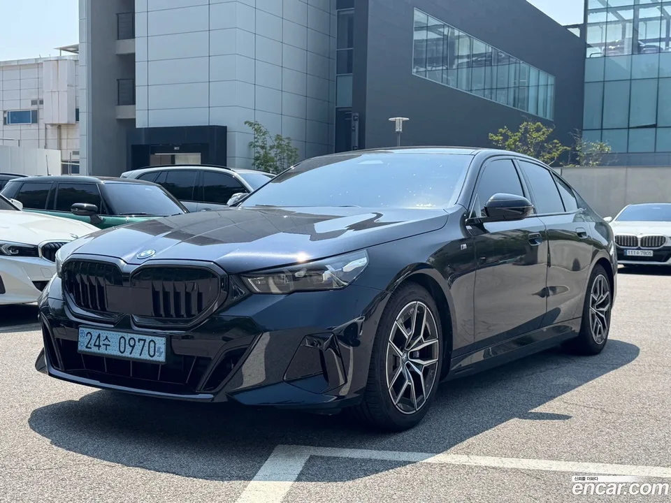 BMW i5 eDrive 40 M 2025 — thumbnail 3