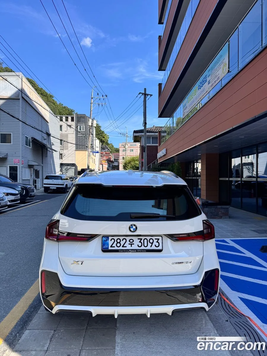BMW X1 sDrive 18d M 2025 — thumbnail 4