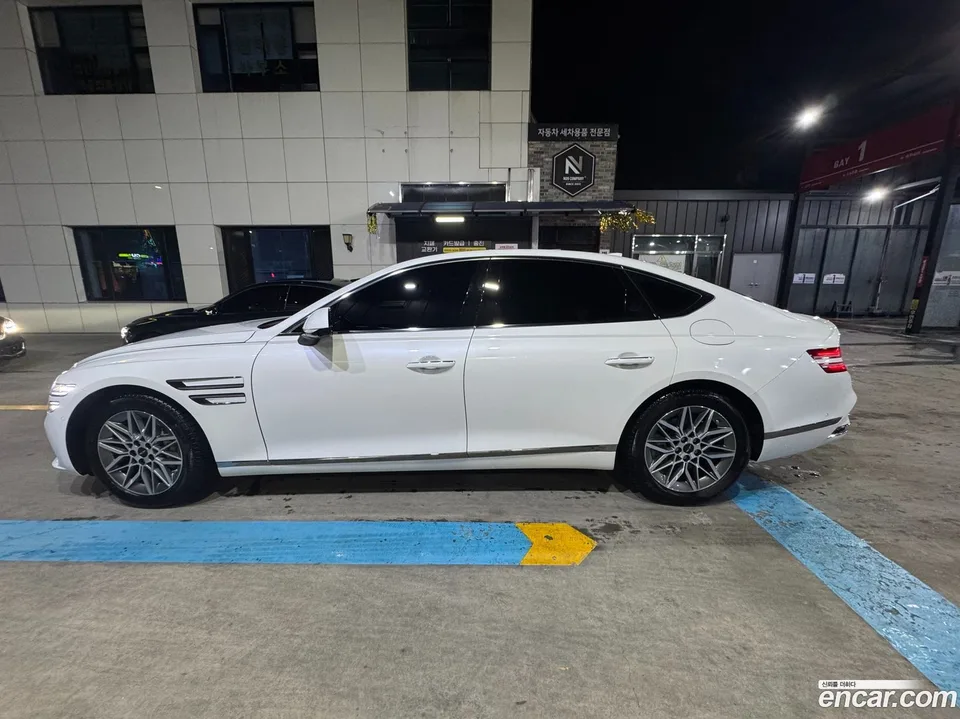 Genesis G80 2.5 AWD 2025 — thumbnail 4