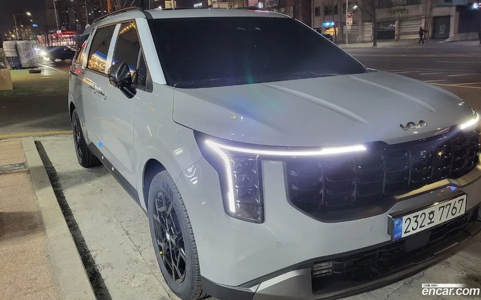 Kia Carnival HEV 9 X Line 2026 — thumbnail 2