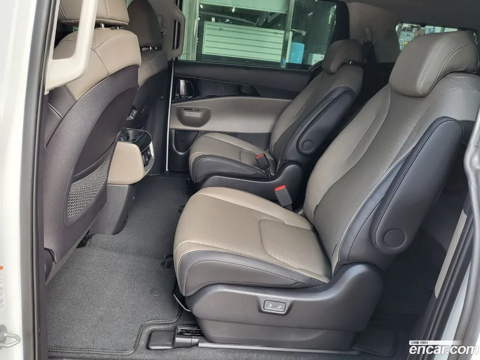 Kia Carnival HEV 9 X Line 2026 — thumbnail 3