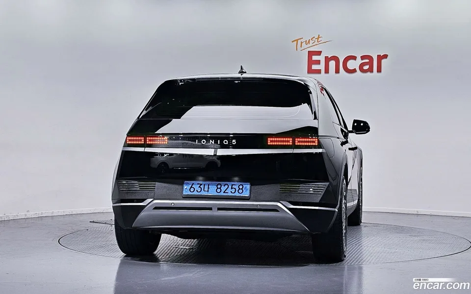 Hyundai Ioniq 5 2023 — thumbnail 4