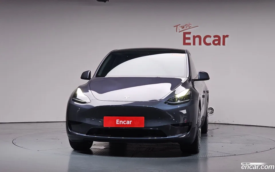 Tesla Model Y RWD 2024 — thumbnail 3