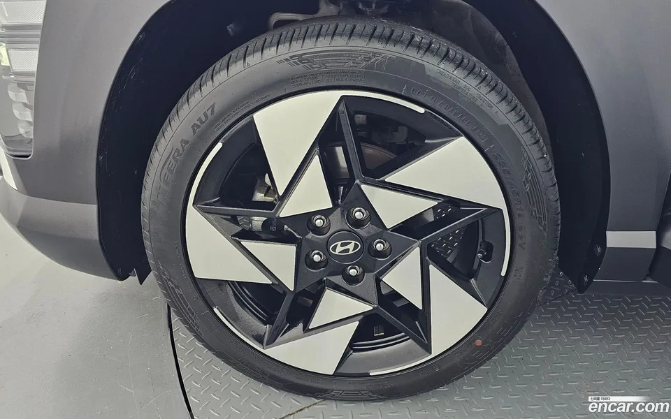 Hyundai Kona 1.6 2WD 2023 — thumbnail 5