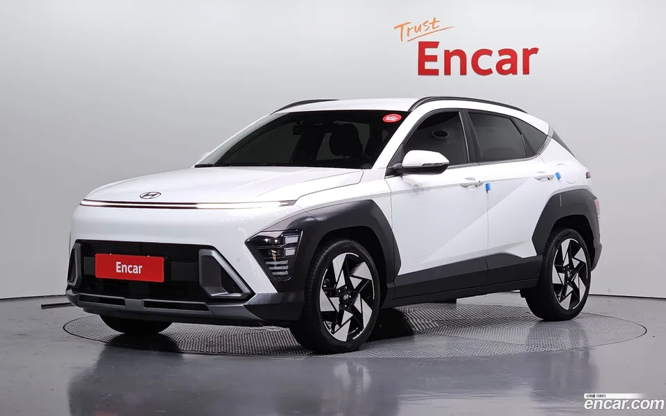 Hyundai Kona 1.6 2WD 2023 — photo 1, buy with delivery to Moscow