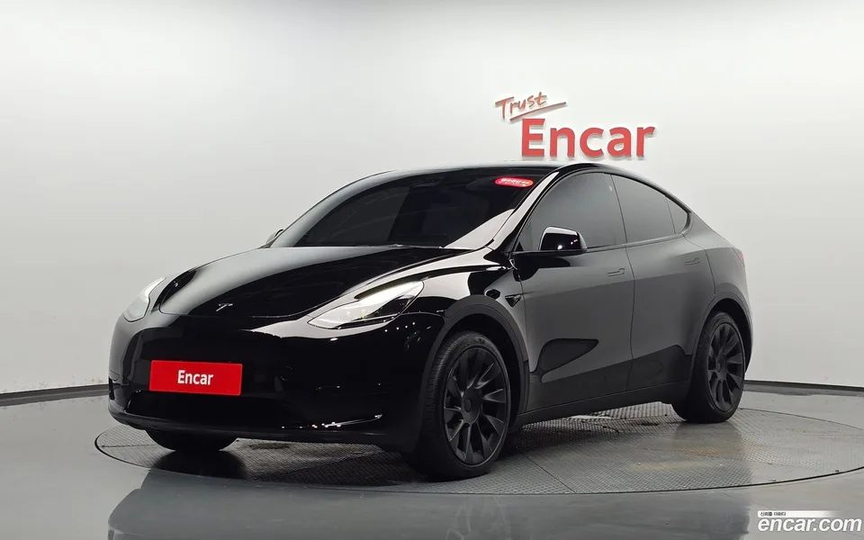 Tesla Model Y RWD 2024 — photo 1, buy with delivery to Moscow