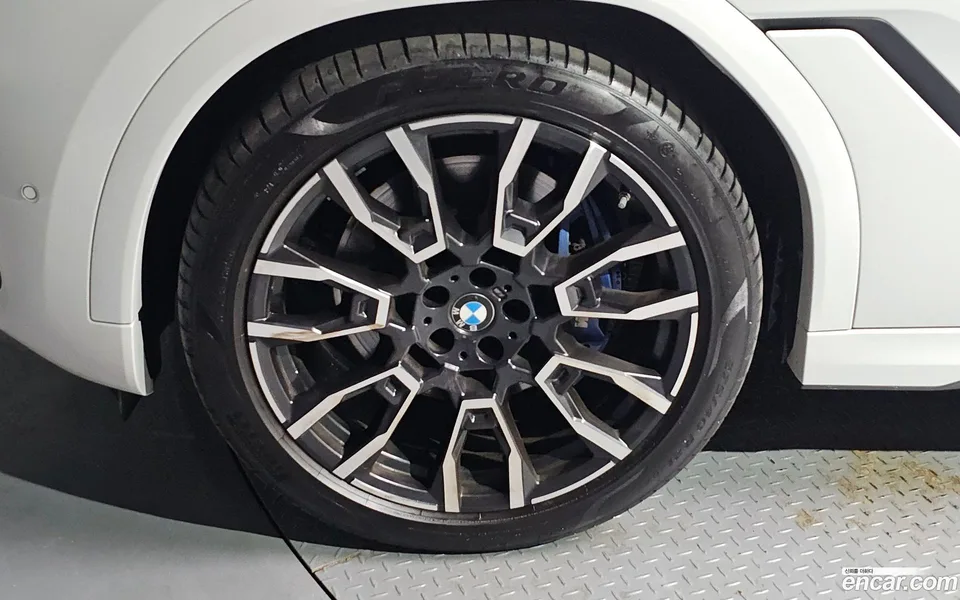 BMW X6 xDrive40i M 2024 — thumbnail 5