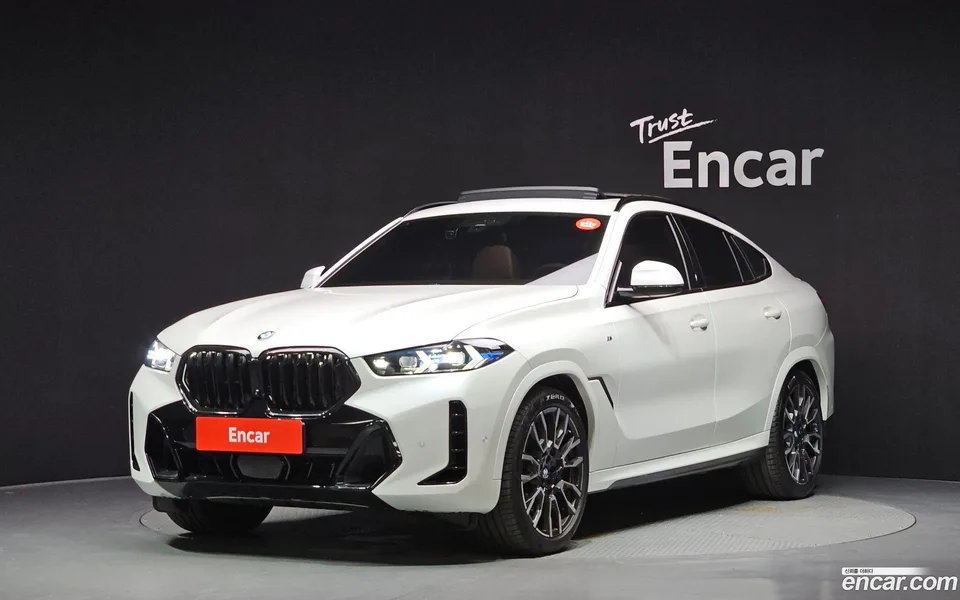 BMW X6 xDrive40i M 2024 — photo 1, buy with delivery to Moscow