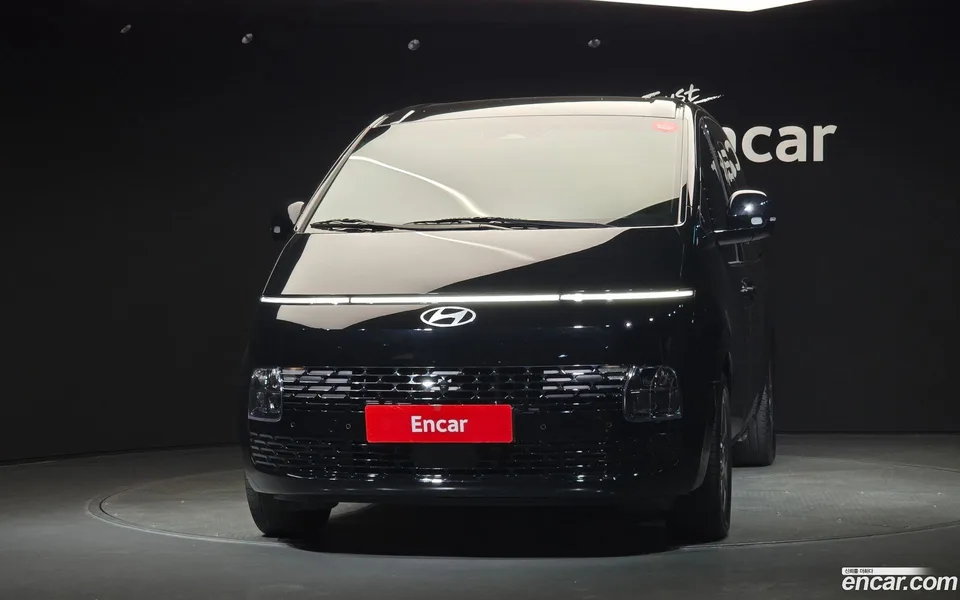 Hyundai Staria 9 2025 — thumbnail 3