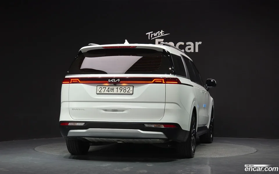 Kia Carnival 9 2022 — thumbnail 4