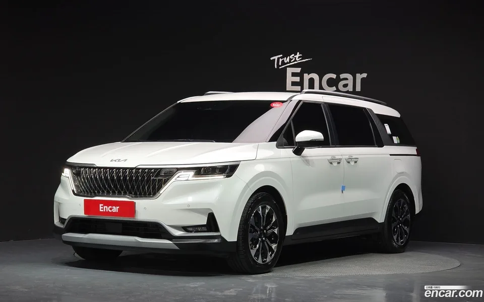 Kia Carnival 9 2022 — photo 1, buy with delivery to Moscow