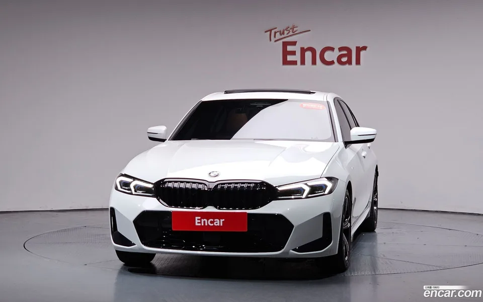 BMW 3 Series 320i M 2025 — thumbnail 3
