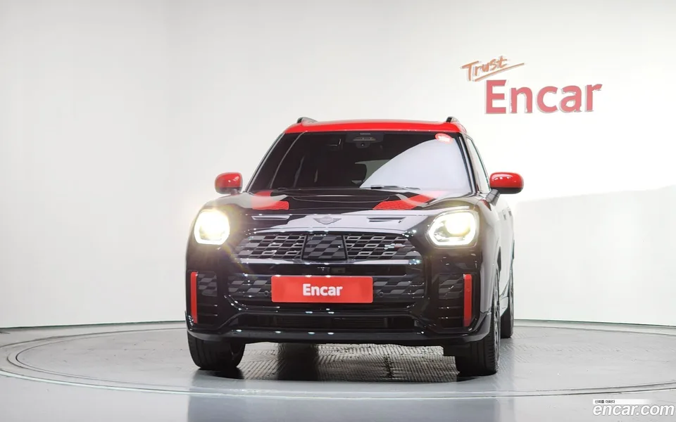 MINI Cooper S Countryman ALL4 JCW 2024 — thumbnail 3