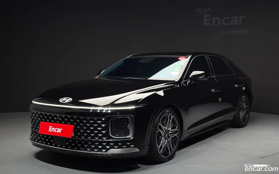 Hyundai Grandeur Hybrid 2023 — photo 1, buy with delivery to Moscow