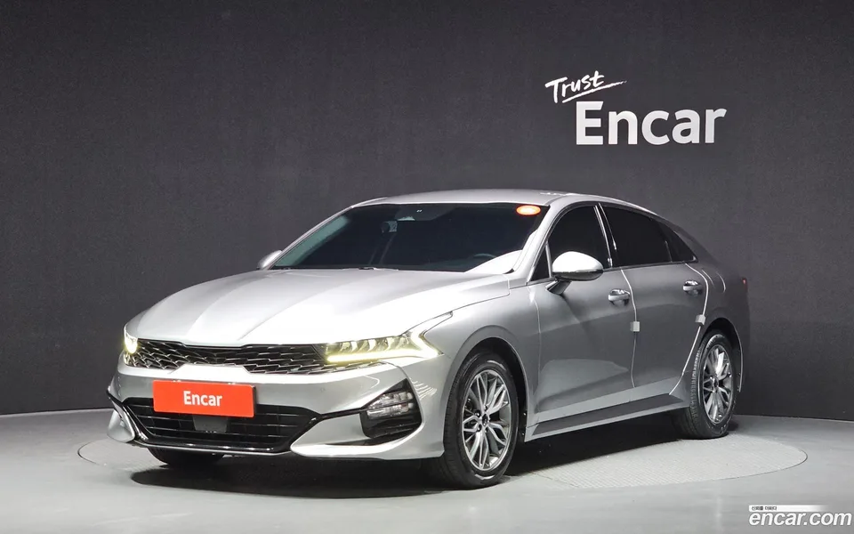 Kia K5 2.0 2022 — photo 1, buy with delivery to Moscow