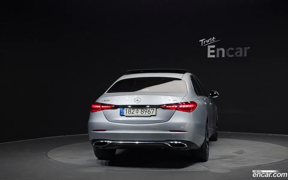Mercedes-Benz C-Class C300 4MATIC 2023 — thumbnail 4