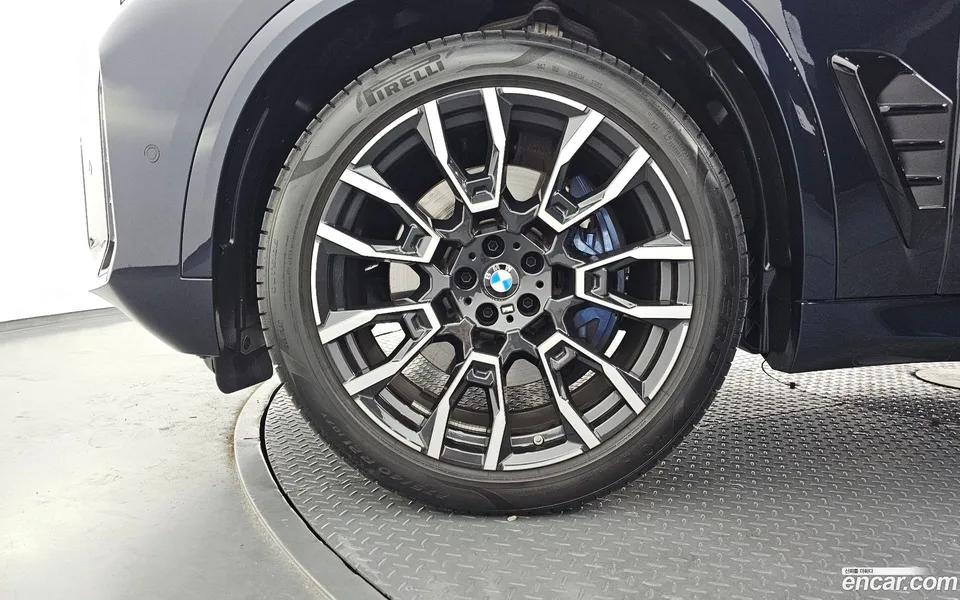 BMW X5 xDrive 30d M 2025 — thumbnail 2