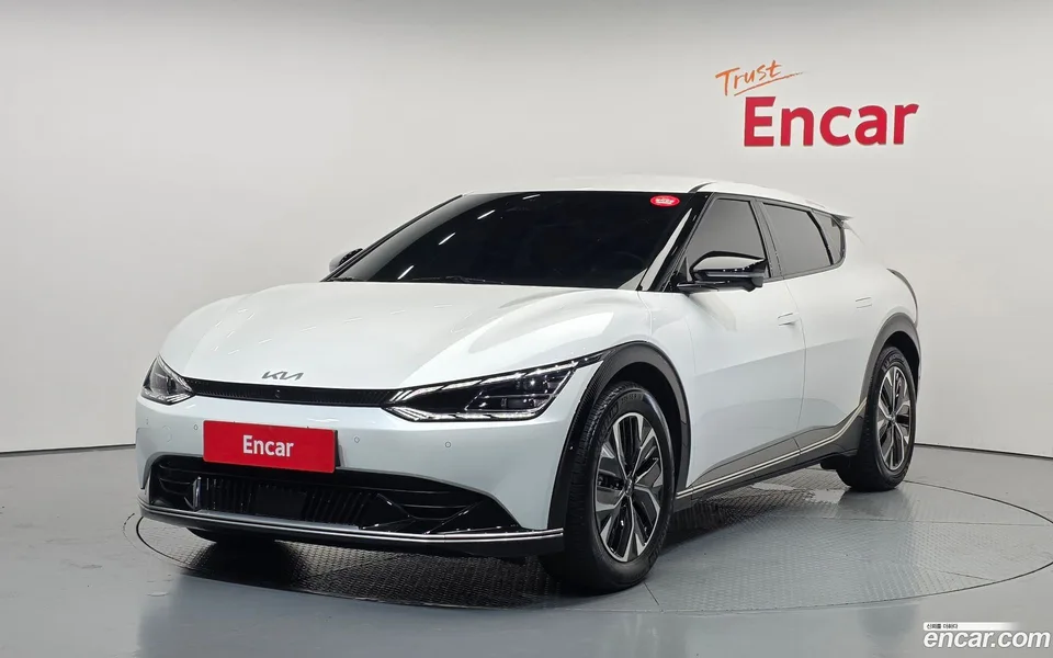 Kia EV6 2022 — photo 1, buy with delivery to Moscow
