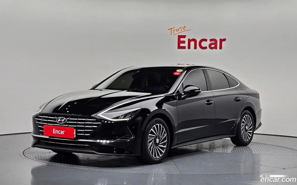 Hyundai Sonata Hybrid 2023 — фото 1, купить с доставкой в Москву