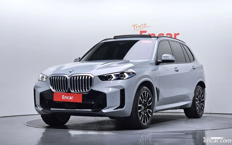 BMW X5 xDrive 40i M 2026 — photo 1, buy with delivery to Moscow