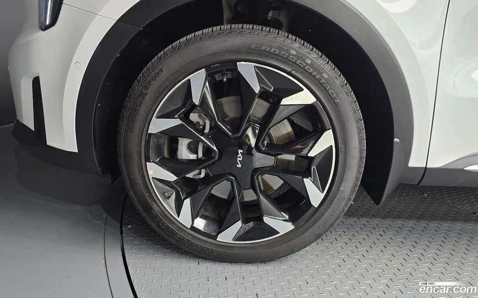 Kia Sorento 2.5T 2WD 2023 — thumbnail 5