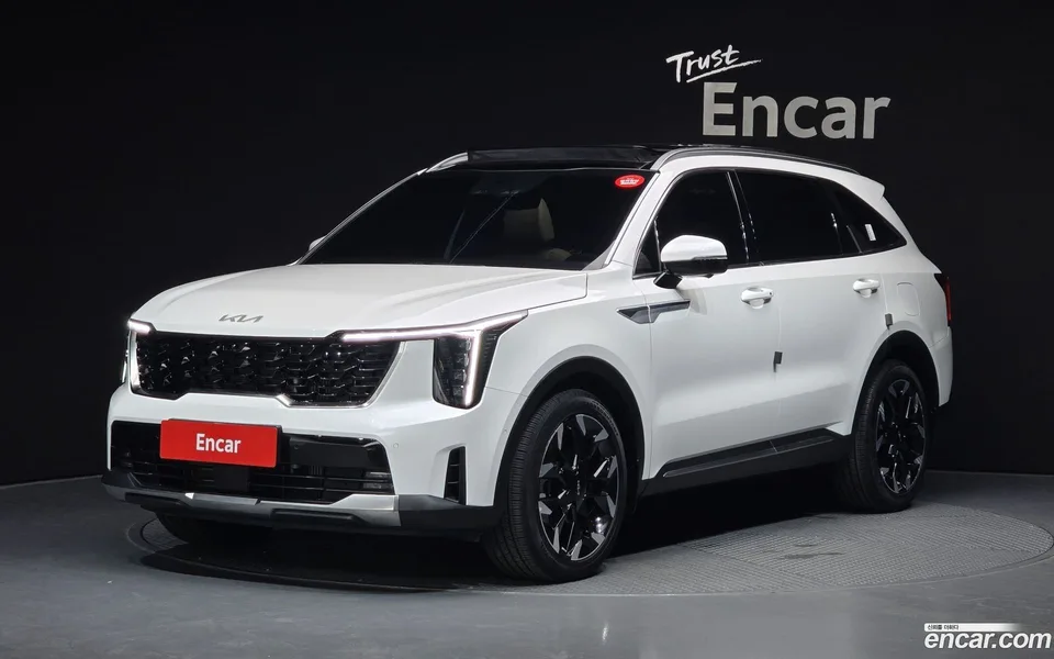 Kia Sorento 2.5T 2WD 2023 — photo 1, buy with delivery to Moscow