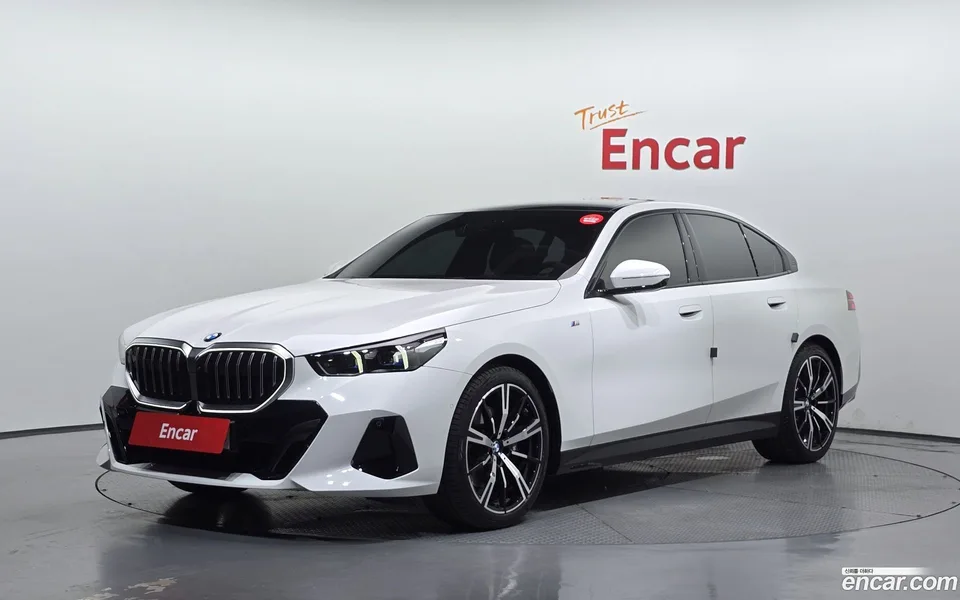 BMW 5 Series 530i xDrive M 2025 — photo 1, buy with delivery to Moscow