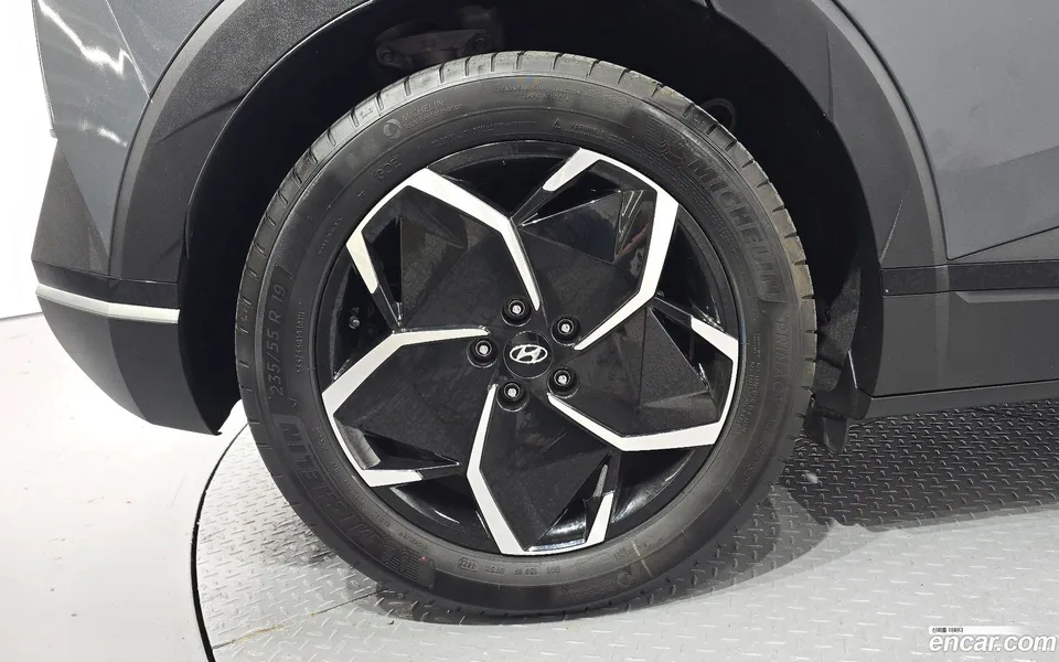 Hyundai Ioniq 5 2023 — thumbnail 2