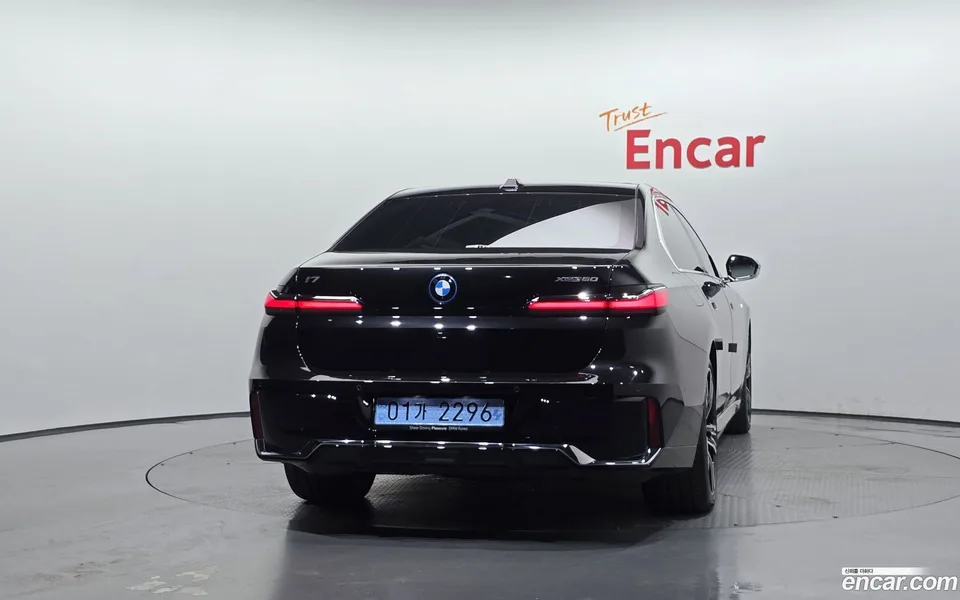 BMW i7 xDrive 60 M 2025 — thumbnail 4