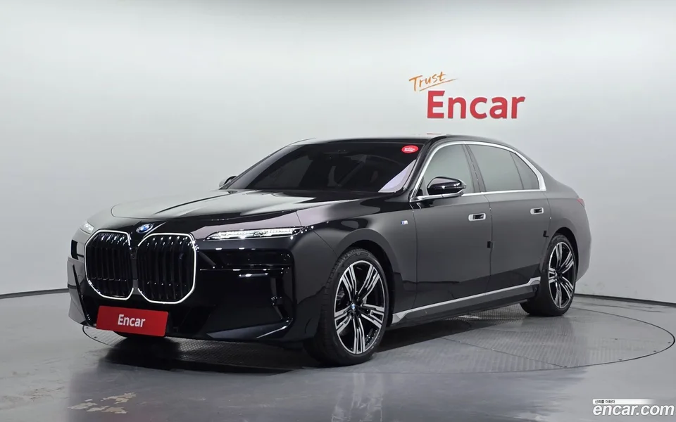BMW i7 xDrive 60 M 2025 — photo 1, buy with delivery to Moscow