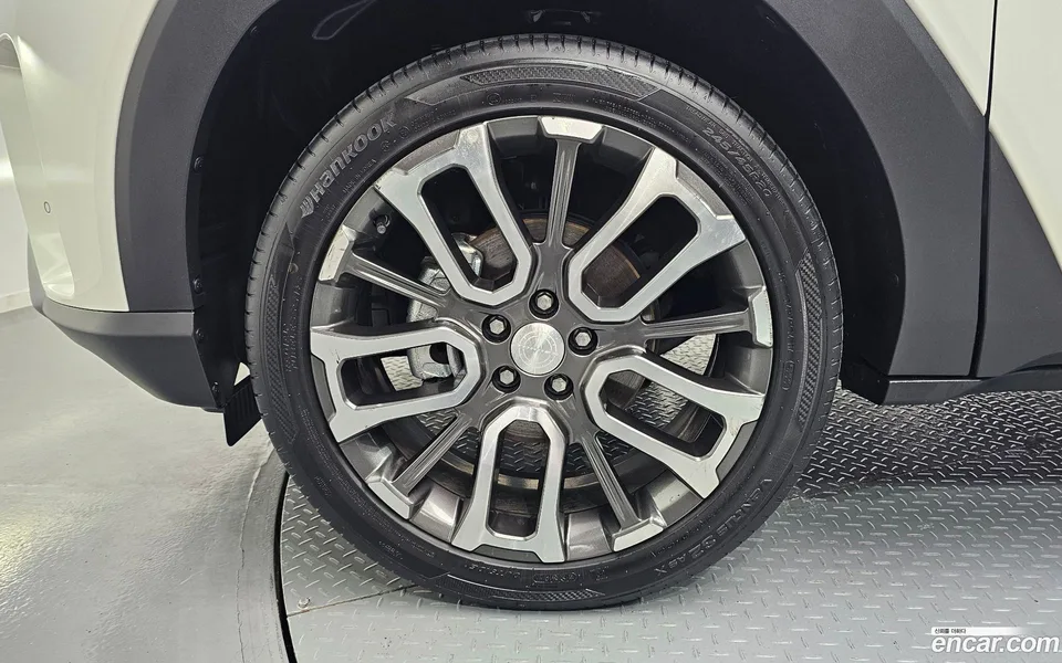 KG Mobility Torres 1.5 4WD 2023 — thumbnail 2